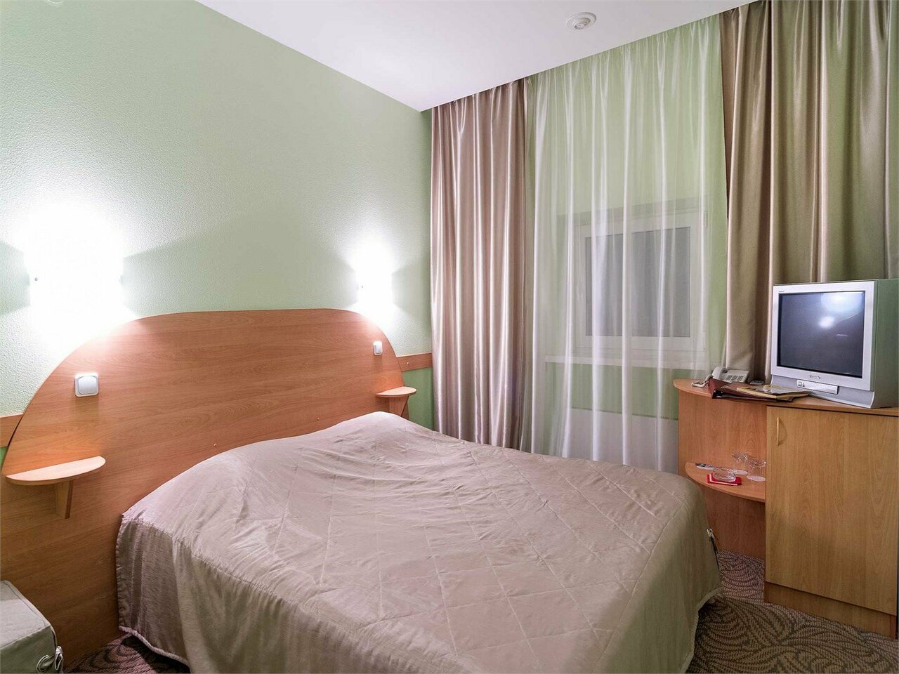 Гостиница Луна Екатеринбург