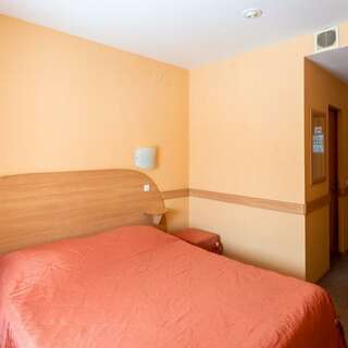 Гостиница Луна Екатеринбург Стандарт (двуспальная кровать)-4