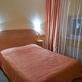 Гостиница Луна Екатеринбург Стандарт (двуспальная кровать)-1