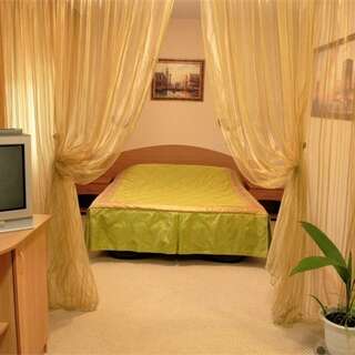 Гостиница Луна Екатеринбург Стандарт двухместный (две раздельные кровати)-1